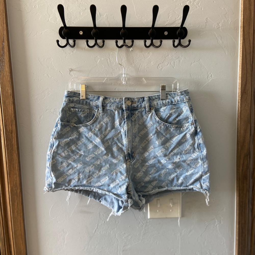 Good Vibes Only Shorts